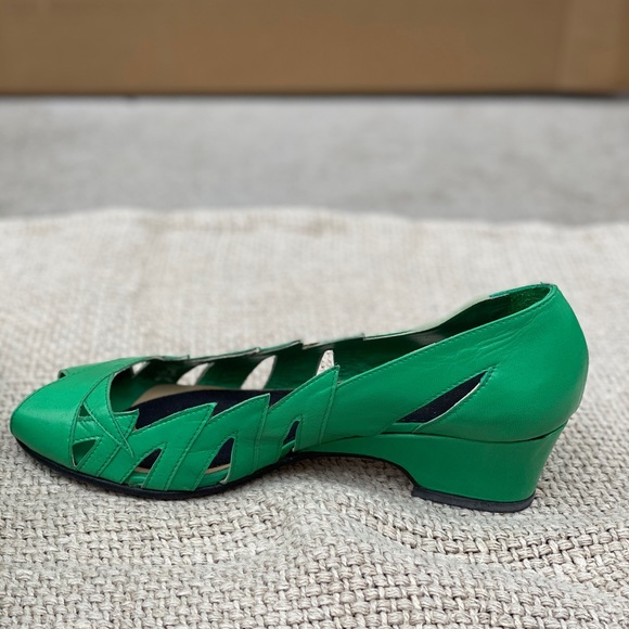 Eley Kishimoto Kelly green lighting pumps - Picture 5 of 8